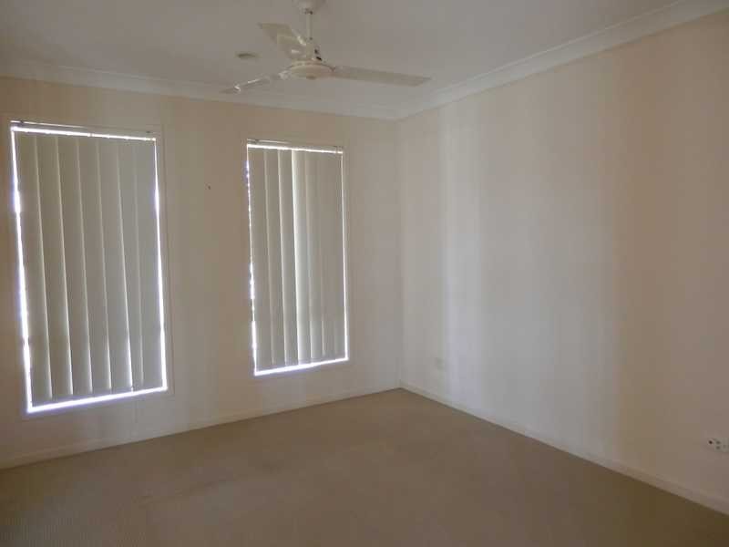 8 Acacia Close, Raceview QLD 4305