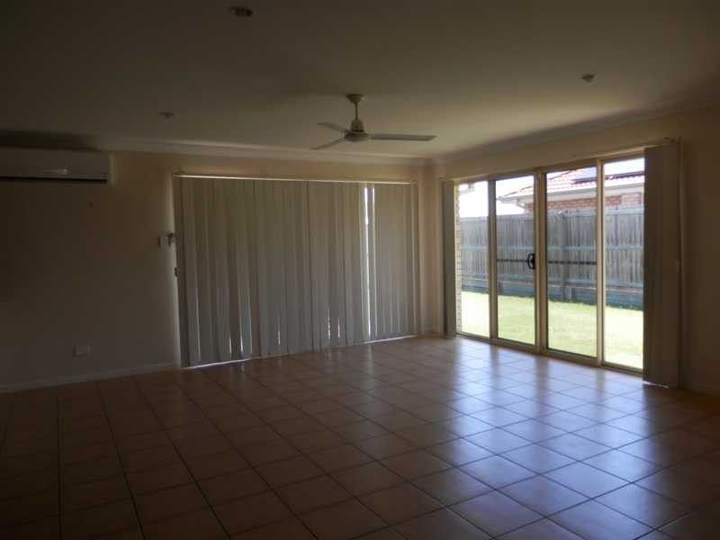 8 Acacia Close, Raceview QLD 4305