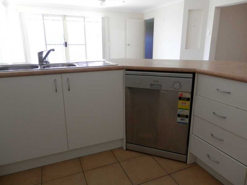 8 Acacia Close, Raceview QLD 4305