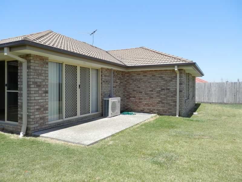 8 Acacia Close, Raceview QLD 4305
