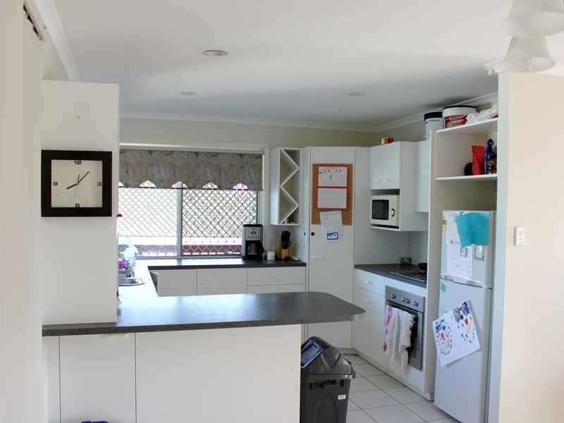 30 Lorrikeet Street, Bundamba QLD 4304