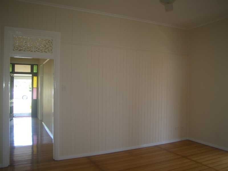 31 Martin Street, Woodend QLD 4305