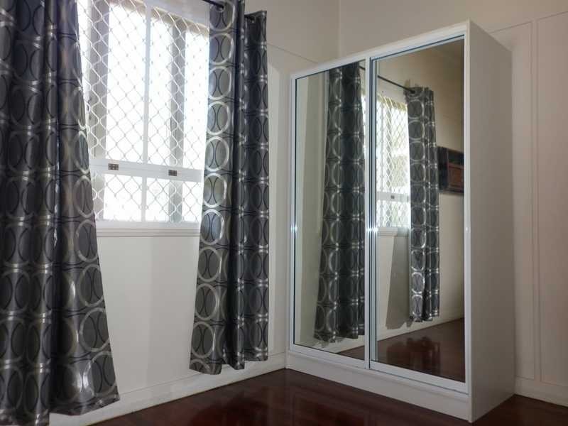 4 Roma Street, North Booval QLD 4304