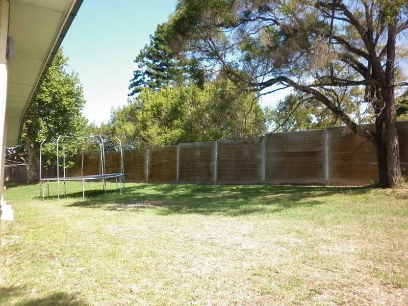 4 Roma Street, North Booval QLD 4304