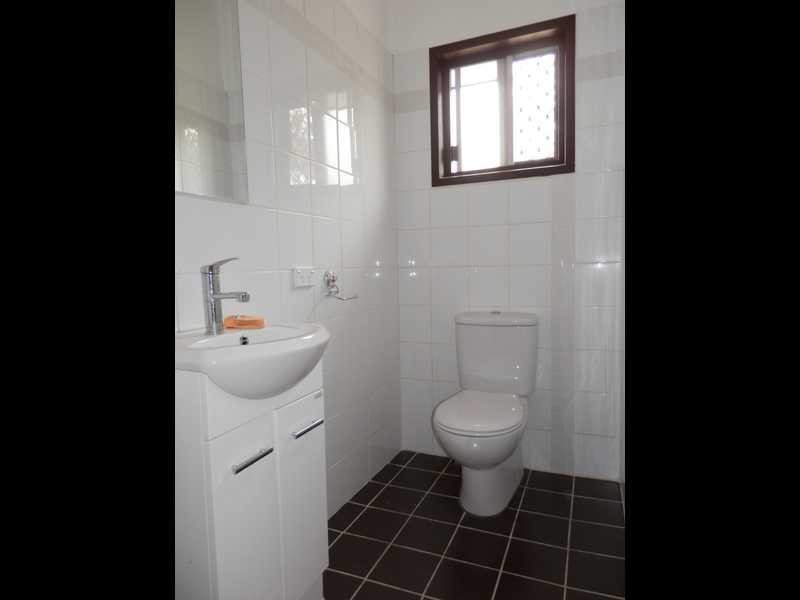 12 Tibbits Street, Bundamba QLD 4304