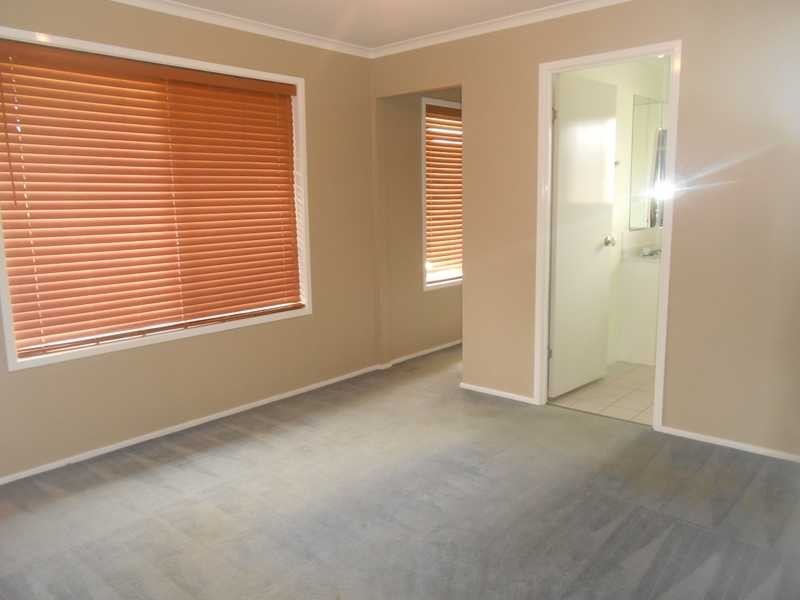 9 Des Arts Place, Wulkuraka QLD 4305