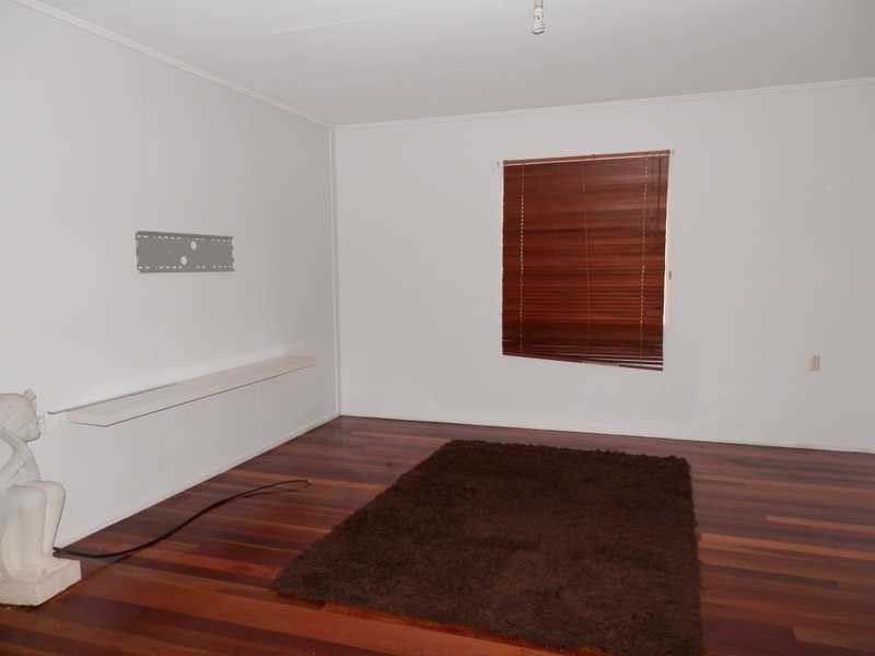 52 Grange Road, Eastern Heights QLD 4305