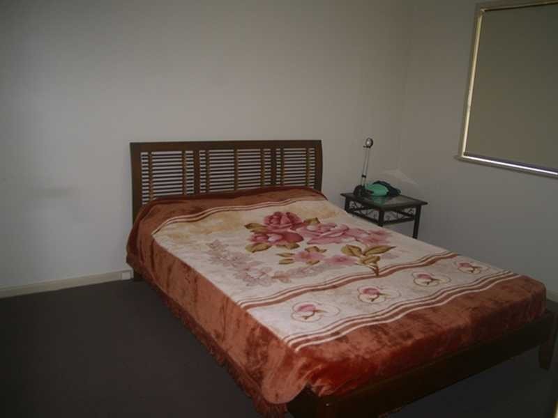 8 Slone Street, Riverview QLD 4303