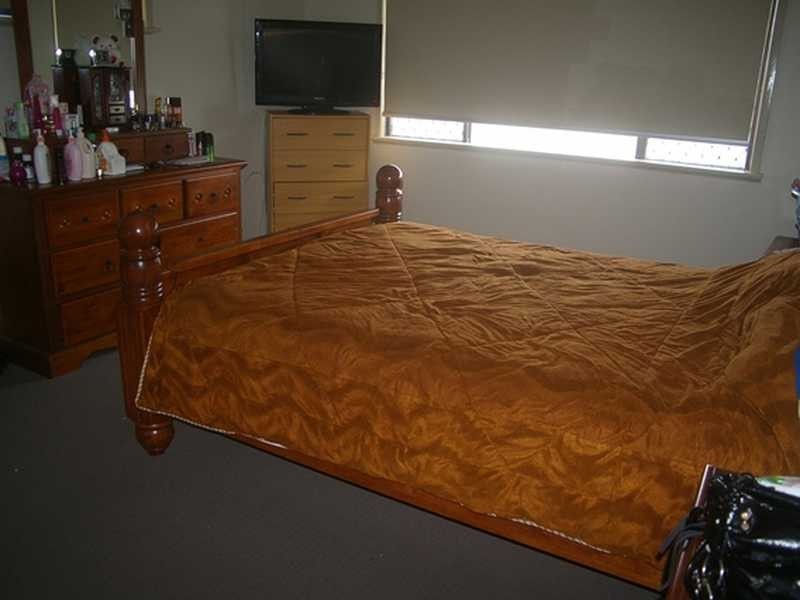 8 Slone Street, Riverview QLD 4303