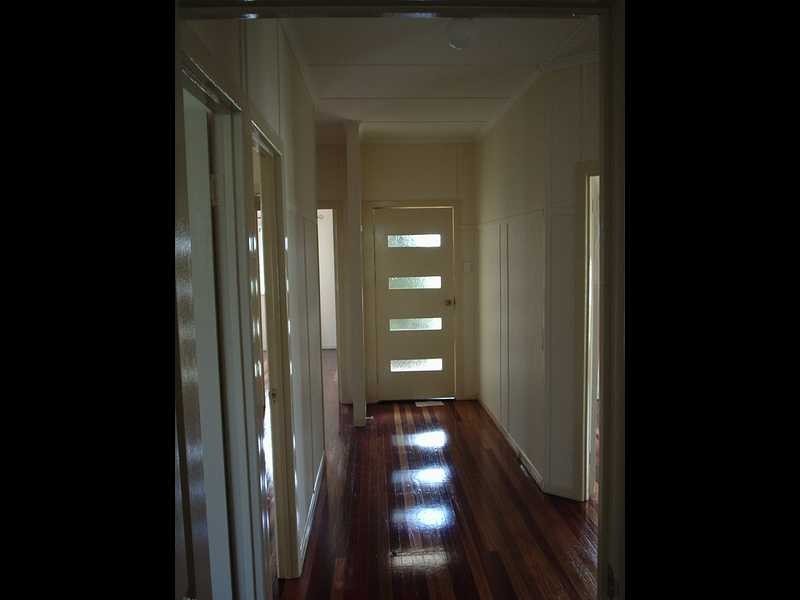 219 Warwick Road, Churchill QLD 4305