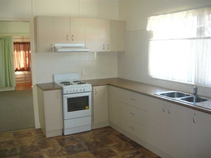 7a Clifton Street, Booval QLD 4304