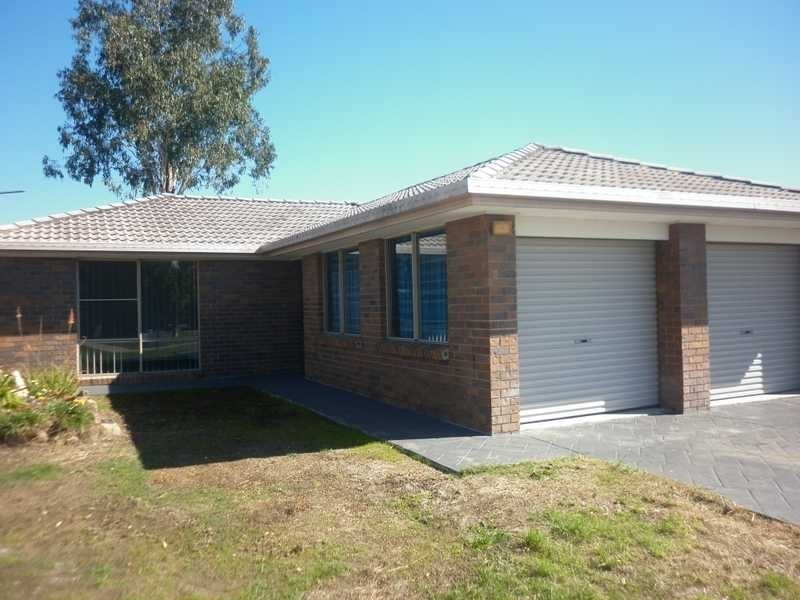 11 Morris Street, Flinders View QLD 4305
