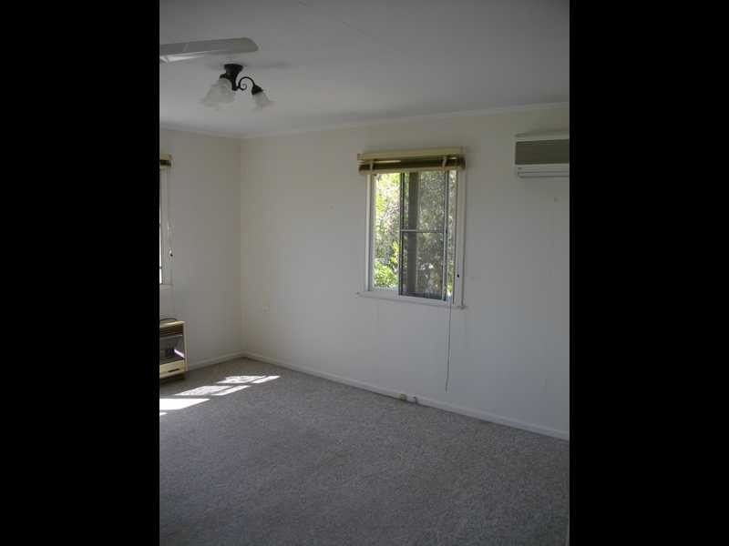 25 Albert Street, North Ipswich QLD 4305