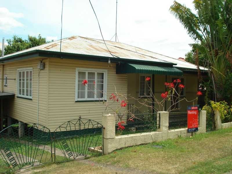 10 Milford Street, Ipswich QLD 4305