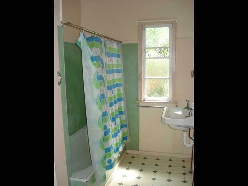 10 Milford Street, Ipswich QLD 4305