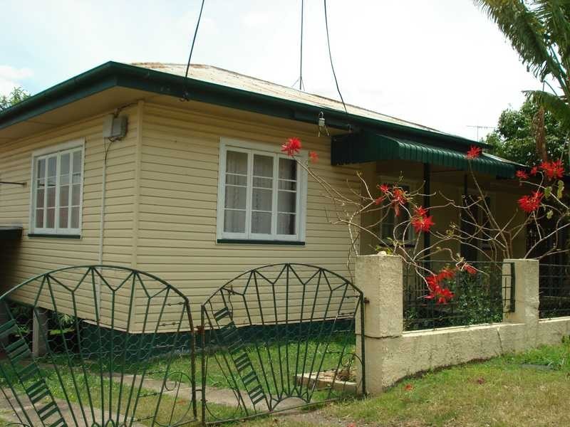 10 Milford Street, Ipswich QLD 4305