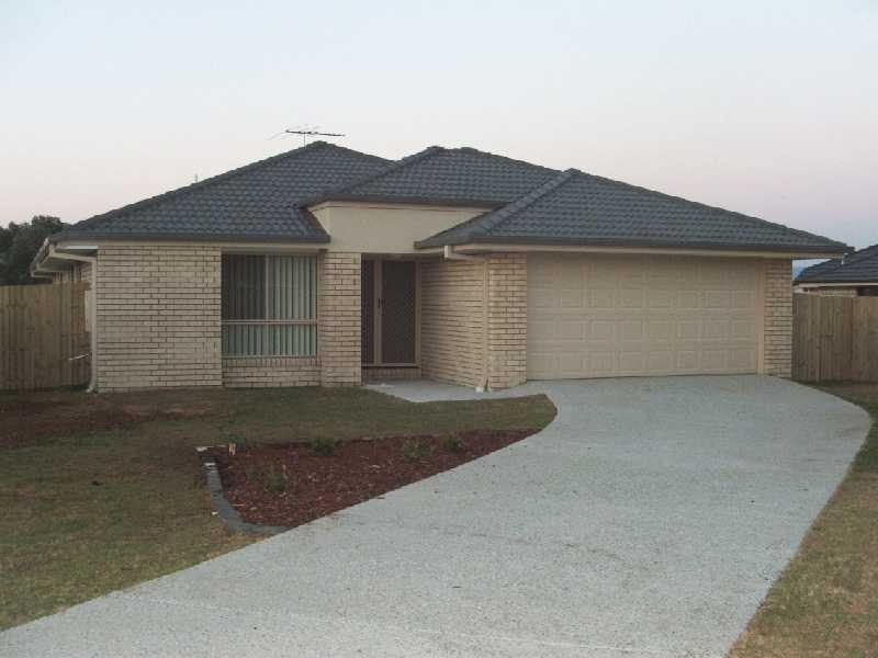 11 Varley Street, Lowood QLD 4311