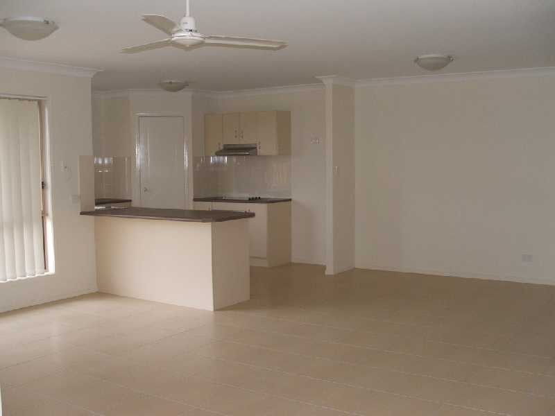 11 Varley Street, Lowood QLD 4311