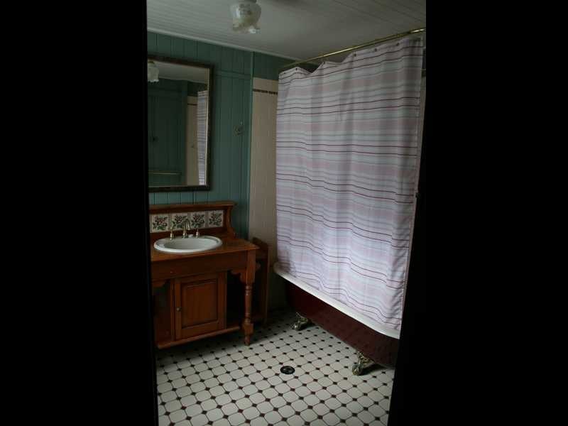 108 Glebe Road, Booval QLD 4304
