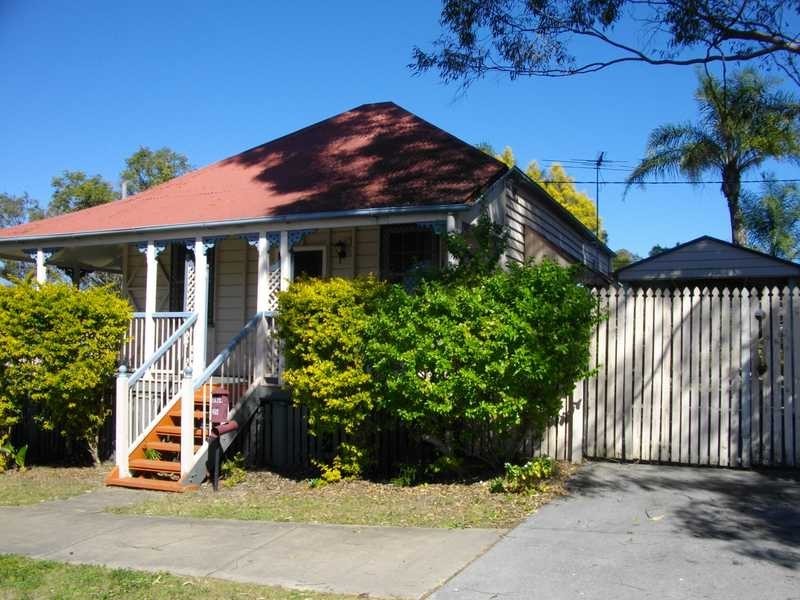 35 Siemon Street, One Mile QLD 4305