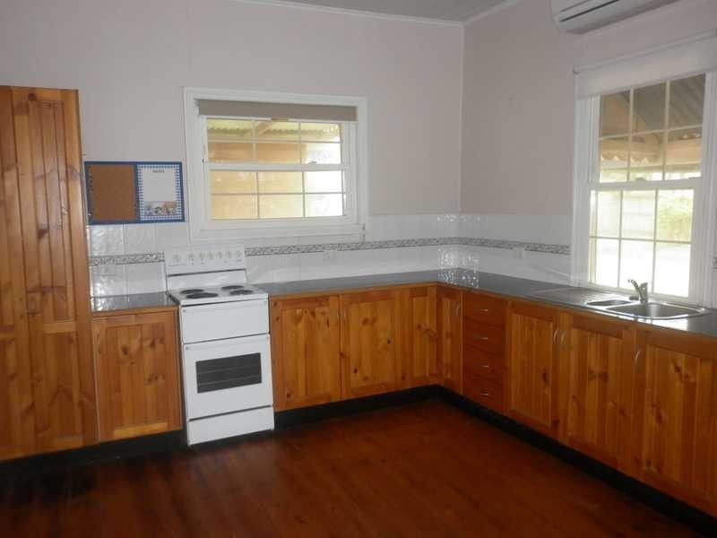 35 Siemon Street, One Mile QLD 4305