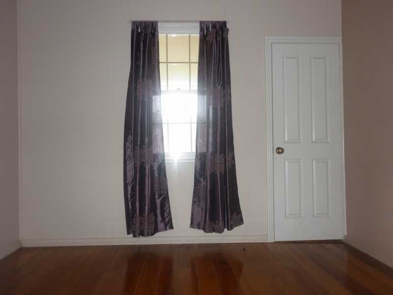 35 Siemon Street, One Mile QLD 4305