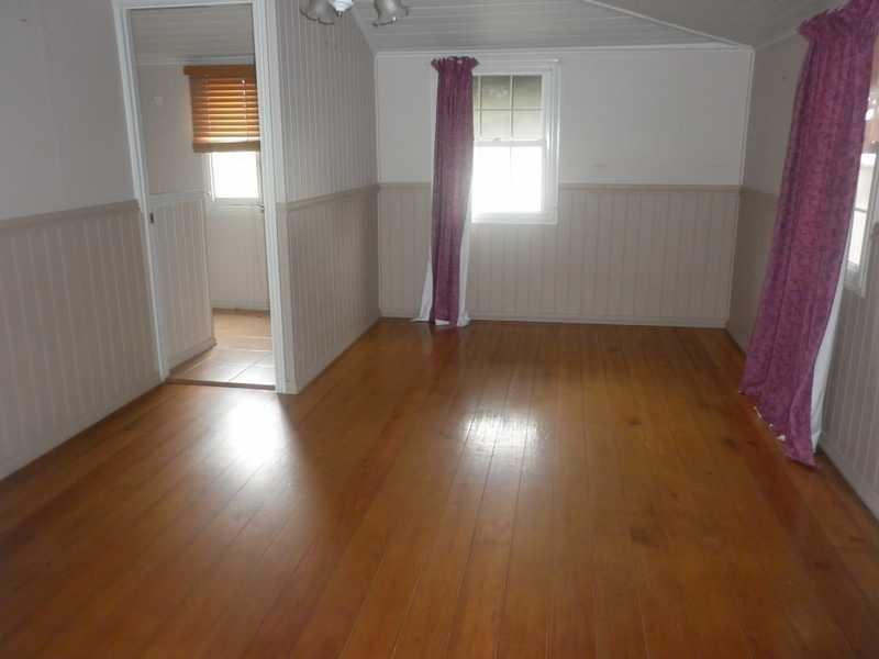 35 Siemon Street, One Mile QLD 4305