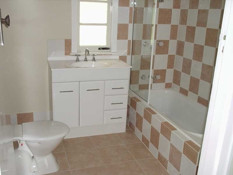 10 Alexandra Street, Booval QLD 4304