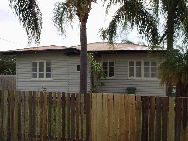 10 Alexandra Street, Booval QLD 4304