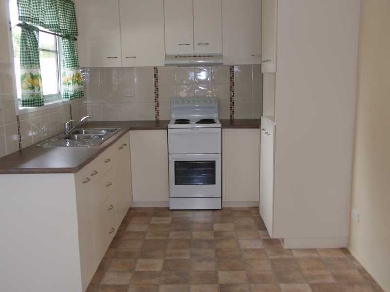 27 Edgar Street, Eastern Heights QLD 4305