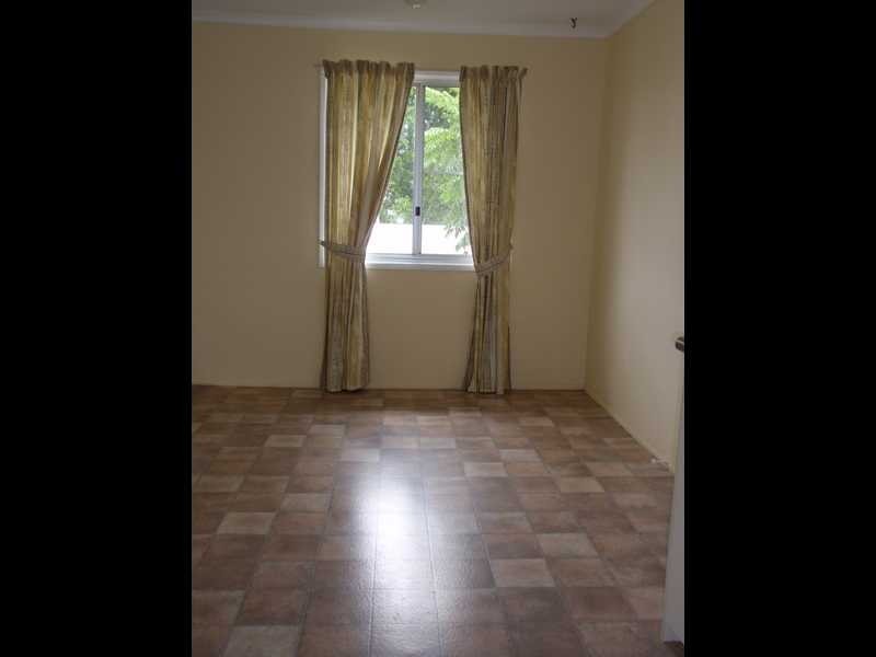 27 Edgar Street, Eastern Heights QLD 4305