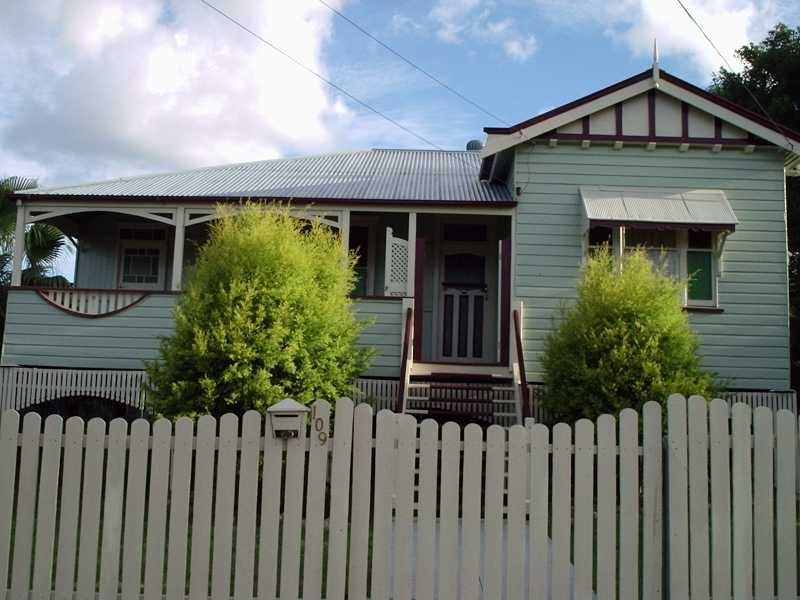 109 Glebe Road, Silkstone QLD 4304