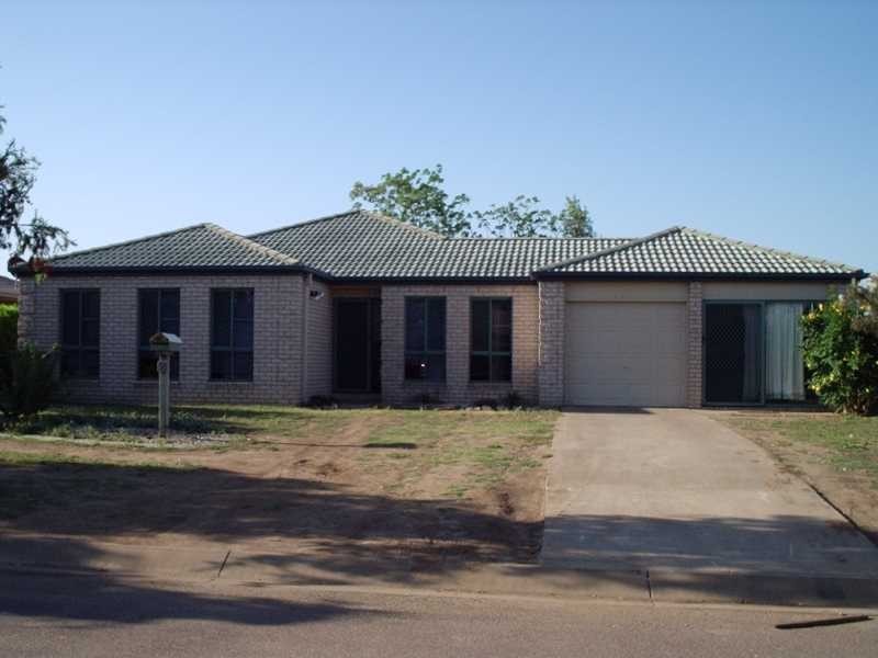 56 Selwyn Street, North Booval QLD 4304