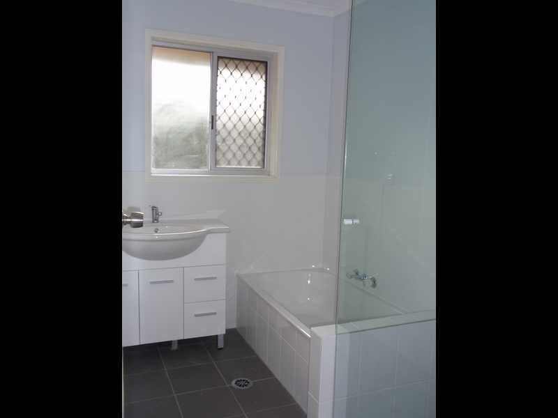 26 Mckenzie Street, Bundamba QLD 4304