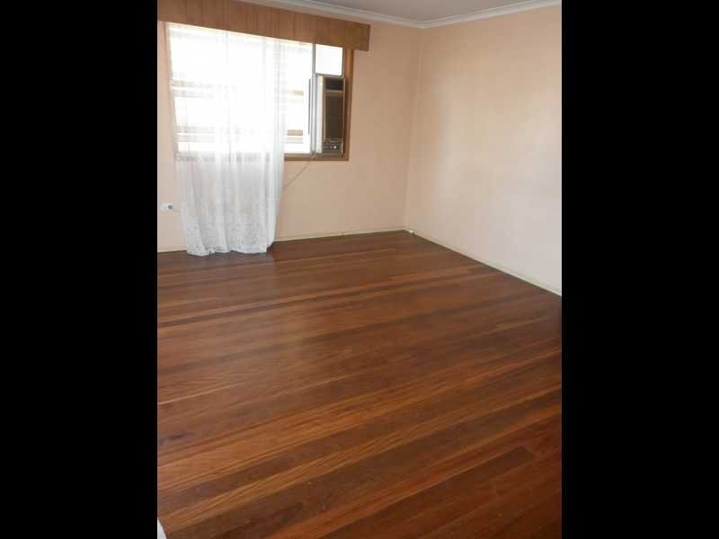 16 Horton Street, Bundamba QLD 4304