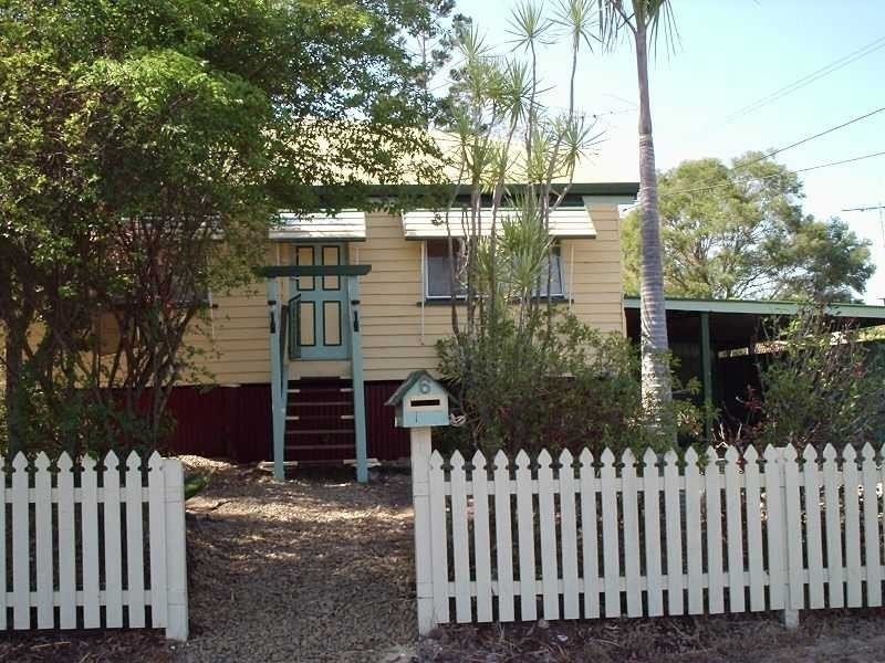 6 Rodney Street, Silkstone QLD 4304