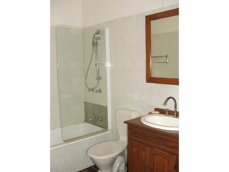 1 Taylor Street, Eastern Heights QLD 4305