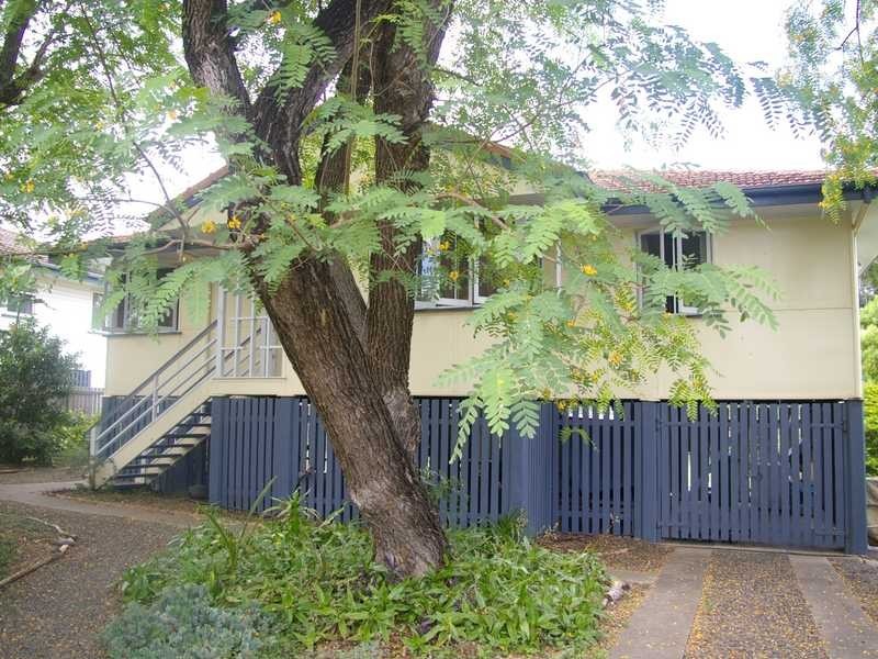 20 Peacock Street, One Mile QLD 4305