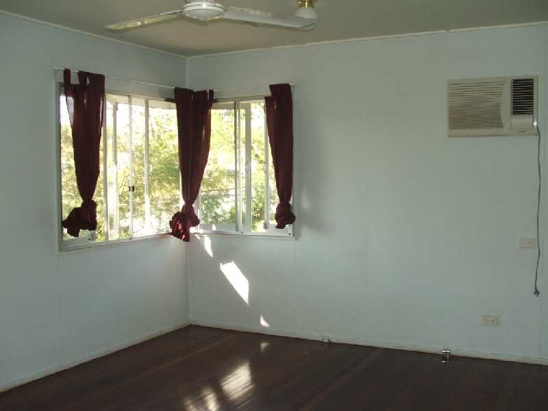 20 Peacock Street, One Mile QLD 4305