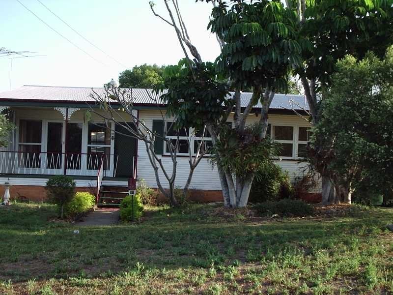 25 Trumpy Street, Silkstone QLD 4304