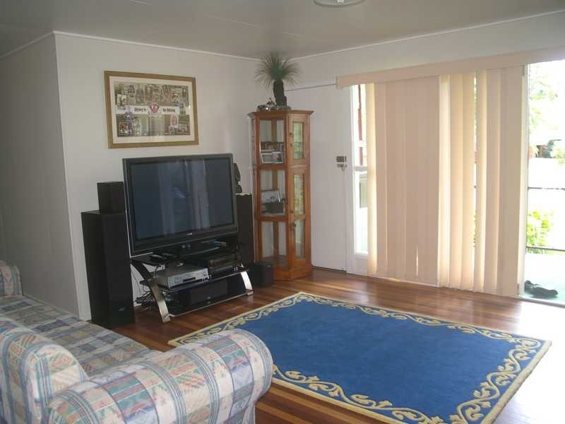 25 Trumpy Street, Silkstone QLD 4304