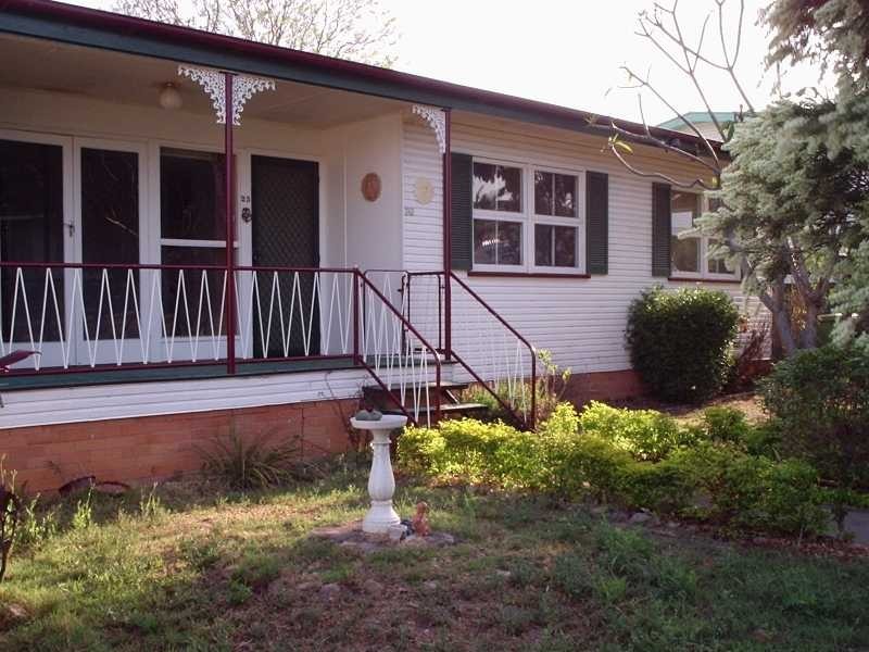 25 Trumpy Street, Silkstone QLD 4304