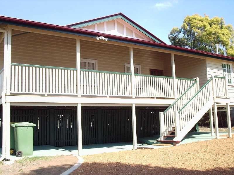 1 Elliott Street, Silkstone QLD 4304