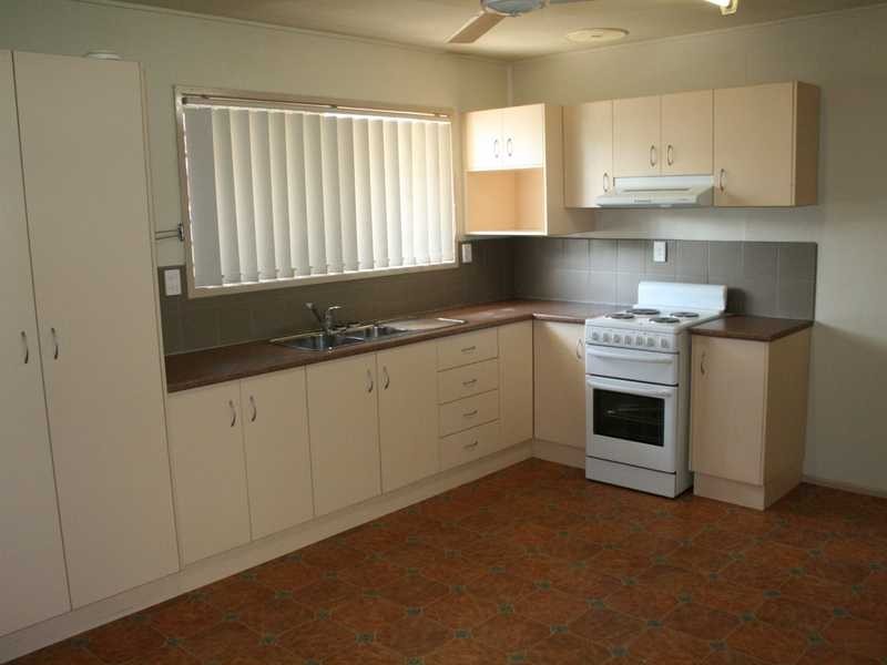 4 Gee Street, One Mile QLD 4305