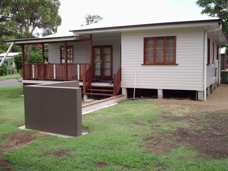 10 Taylor Street, Eastern Heights QLD 4305