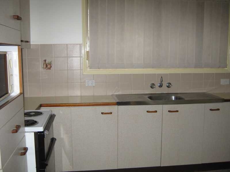 2/10 Kingfisher Court, Bundamba QLD 4304