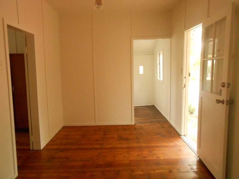 12 North Street, North Ipswich QLD 4305