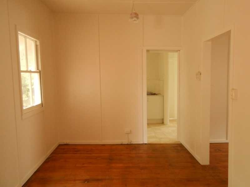 12 North Street, North Ipswich QLD 4305