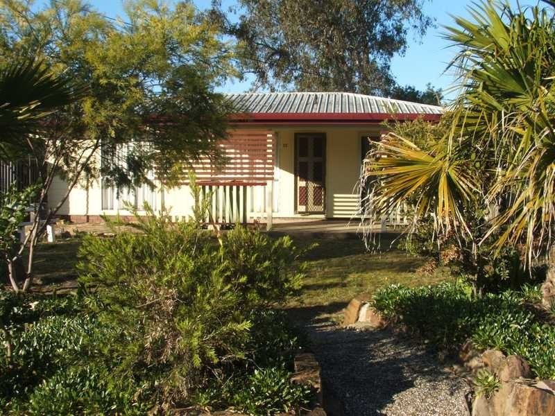 22 Calvin Street, Walloon QLD 4306