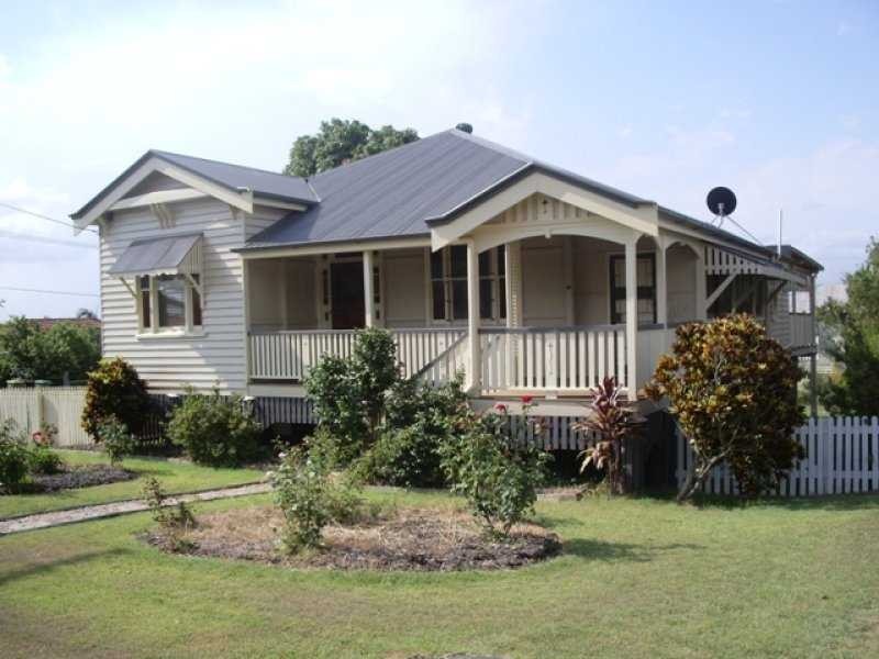 2 Advance Street, Newtown QLD 4305